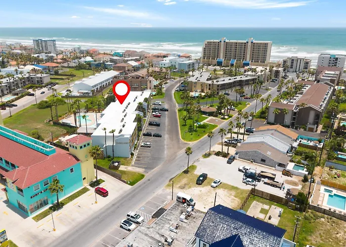 2 Bed 2 Bath Condo By Beach With Resort Pool