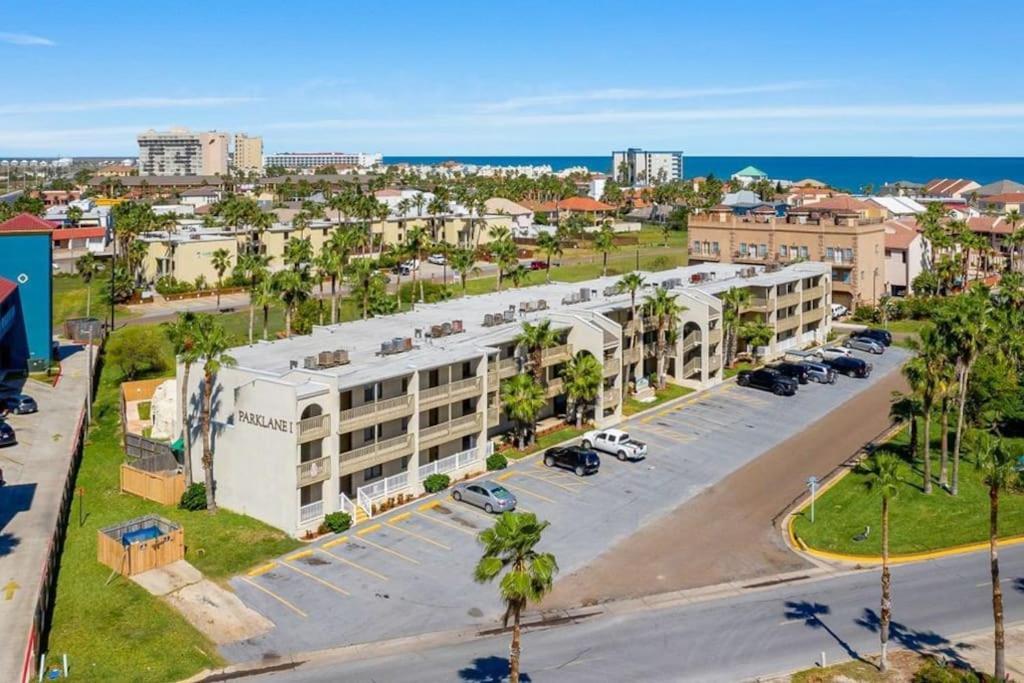 2 Bed 2 Bath By With Pool * South Padre Island
