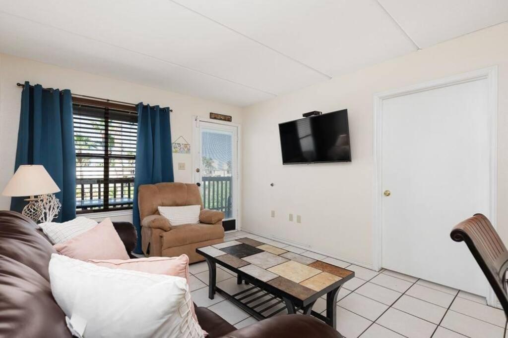 2 Bed 2 Bath By With Pool Hébergement de vacances South Padre Island