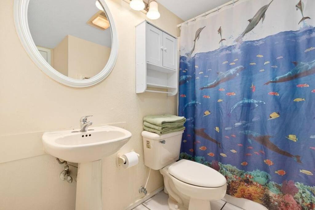 2 Bed 2 Bath By With Pool Hébergement de vacances